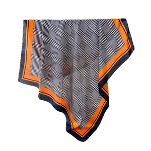 Klassieke zijden sjaal met pied-de-poule patroon en contrasterende oranje en blauwe rand