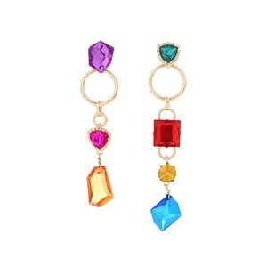 Asymmetric long drop earrings with colorful crystals and gold-plated geometric design