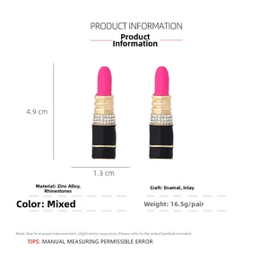 Boucles d'oreilles rouge à lèvres en émail et cristaux avec dimensions 4,9 cm sur 1,3 cm
