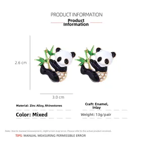 Detail view of panda earrings with sizes 2.6x3.0cm and 13g weight specifications