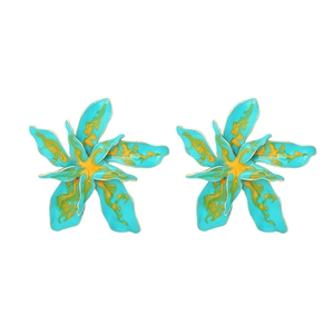 Boucles d'oreilles fleurs en émail bleu, détails jaunes et bords dorés avec vue de dessus