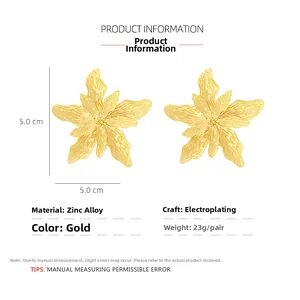 Dettagli di orecchini vintage a fiore dorati in lega di zinco da 5,0 cm per 5,0 cm