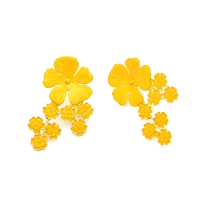 Boucles d'oreilles pendantes fleurs jaunes en émail vibrant pour femmes élégantes
