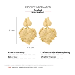 Detailed size specifications for textured gold heart earrings in zinc alloy finish
