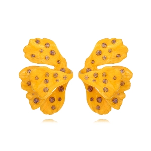 Modische gelbe Emaille-Ohrringe in Blattform mit lila Punkten im 3D-Design