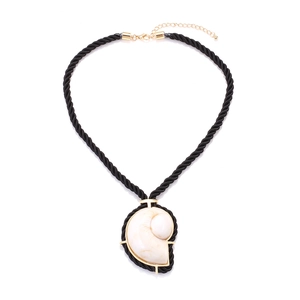 Collier Pendentif Coquillage Avec Cordon Torsadé Noir Alliage De Zinc Résine Style Bohème Plage Océan Bijoux Pour Femmes