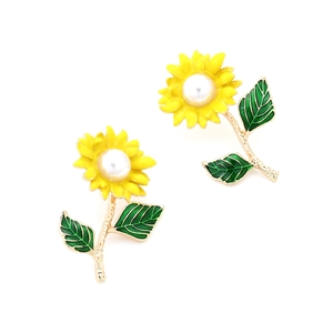 Boucles d'oreilles tournesol à la mode avec pétales émaillés et perle sur tiges dorées