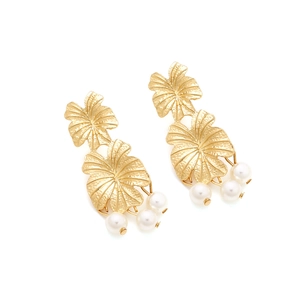 Exaggerated gold leaf earrings with tiered fringe and pearls for an elegant vintage look