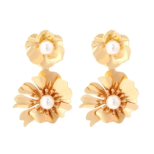 Golden double-layered flower earrings with pearls in minimalist retro style for women