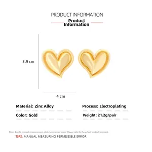Detailed dimensions of gold alloy heart earrings showing 4cm width and 3.9cm height