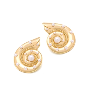 Golden sea shell earrings with imitation pearls in a vintage resort beach style