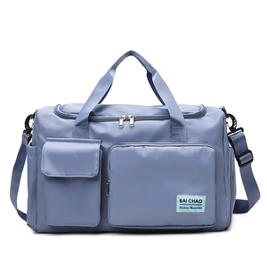 Borsa sportiva in nylon impermeabile blu nebbia con scomparto umido-secco e tracolla