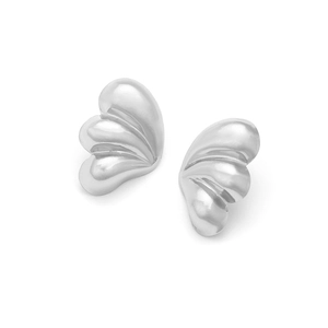 Boucles d'oreilles feuilles en éventail argentées polies avec une touche vintage chic