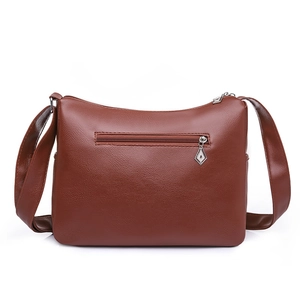 Sac à bandoulière en cuir marron foncé pour femmes avec poches multiples et sangle réglable