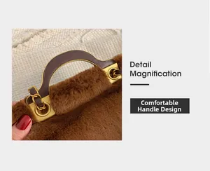 Détail de la poignée de sac en fausse fourrure marron avec anneaux en métal bronze
