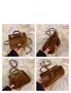 Vue détaillée sous quatre angles du sac en peluche marron avec boucle dorée
