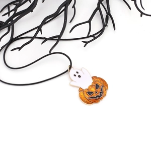 Collier d'Halloween avec pendentif fantôme et citrouille à paillettes sur cordon noir