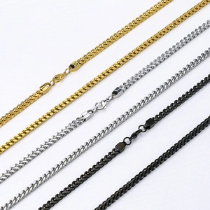 Ensemble de trois chaînes en épi d'acier inoxydable en or, argent et noir avec mousqueton