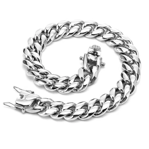 Detailansicht der polierten Edelstahl-Panzerarmbandkette mit sicherem Kastenverschluss