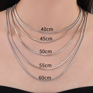 Collana a catena serpente quadrata in acciaio inossidabile da 40 cm a 60 cm di lunghezza