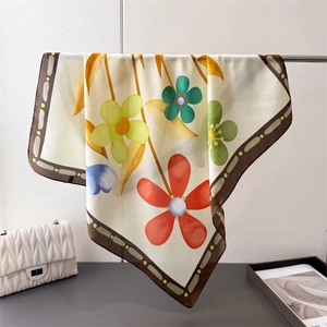 Femmes Foulard Carré Imprimé Fleuri Faux Satin Satin Cheveux Bandana Élégant Écharpe Châle Accessoire Lisse Polyvalent Chic