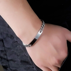 Polished stainless steel Cuban link bracelet with engravable rectangular ID plate for men