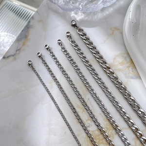 Flat stainless steel curb chains in six different widths with lobster clasps