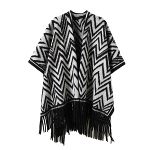 Black and white zigzag knit shawl with long tassels for autumn and winter fashion