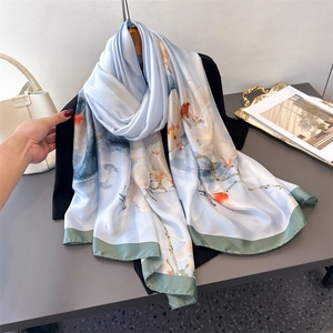 Écharpe Longue Élégante À Imprimé Floral Magnolia Pour Femmes Châle En Satin Type Satin Protection Solaire Été Mode