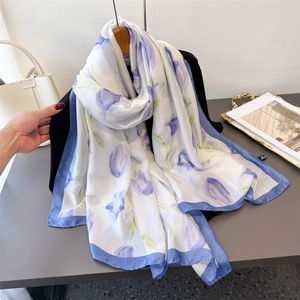 Women Floral Print Scarf Satin Satin Feel Lightweight Large Shawl Tulip Pattern Fashion Neck Wrap Sun Protection Headscarf