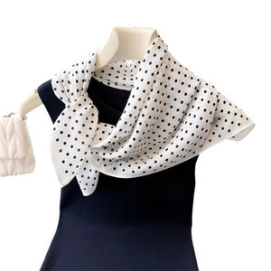 Elegante polkadot sjaal van katoen en linnen met vintage visgraatpatroon voor dames