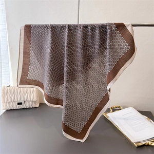 Retro Geometric Chain Print Square Scarf Satin Feel Contrast Border French Vintage Fashion Neck Scarf For Women