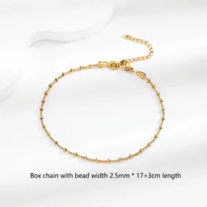 Detail of 18K gold plated 2.5mm box chain bracelet with lobster clasp and extension