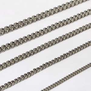 Detailed comparison of five different widths of polished silver stainless steel Cuban link chains