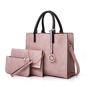 Rosa 3-teiliges Handtaschen-Set mit Marmortextur und goldenem Ahornblatt-Anhänger