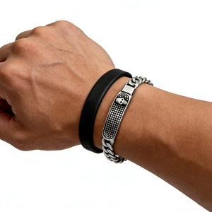 Bracelet punk tête de mort pour homme en acier inoxydable avec bracelet silicone noir