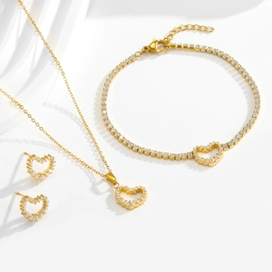 Collier Bracelet Boucles Oreilles Coeur Acier Inoxydable Plaqué Or Zircone Cubique Étincelant Élégant Femme
