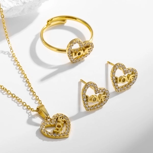 Parure de bijoux en acier inoxydable doré avec cœur, logo LOVE et détails pavés