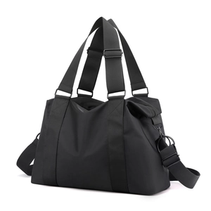 Grande borsa da viaggio in nylon nero con manici rinforzati e tracolla regolabile