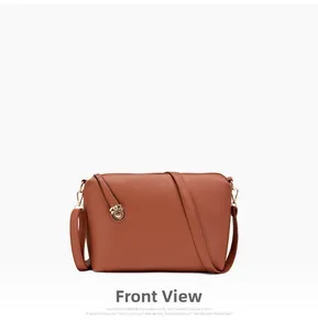Vue de face d'un sac bandoulière en cuir marron avec un fermoir doré rond et rabat