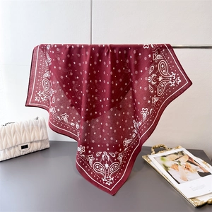 Paisley Print Square Scarf For Women Vintage Bohemian Star Pattern Satin Feeling Herringbone Texture Neck Scarf Bandana