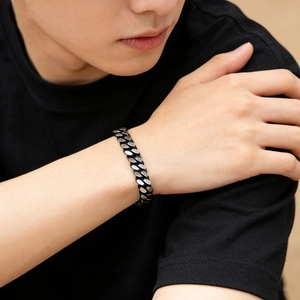 Men's punk gunmetal cuban link chain bracelet in matte black stainless steel finish