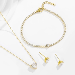 Einfache Mode Herzform Edelstahl Schmuck Für Frauen 18K Vergoldet Zirkonia Eingelegt Halskette Armband Und Ohrstecker Kollektion Hochzeit Party Schmuck Geschenk