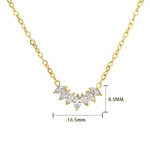 Détail du pendentif blé doré avec zircon marquise et mesure de taille 16,5 mm