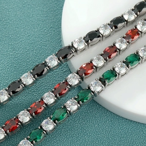 Détails de bracelets de tennis en argent avec zircons ovales noirs, rouges et verts
