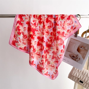 Foulard Carré En Satin À Imprimé Fleuri Élégant Léger Artistique Aquarelle Bandana Polyvalent Pour Le Bureau Femmes