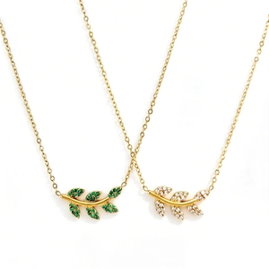 Collier Pendentif Feuille en Acier Inoxydable et Zirconium Plaqué Or 18K Branche d'Olivier Chaîne de Clavicule Bijoux Femme