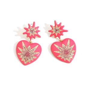 Boucles d'oreilles cœur vintage dorées avec émail rose et strass scintillants