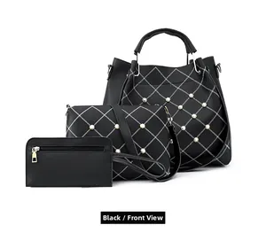 Ensemble de trois sacs à main noirs avec coutures matelassées blanches et perles