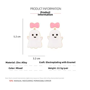 Boucles d'oreilles fantômes avec nœuds roses et dimensions de 5,2 cm sur 3,2 cm